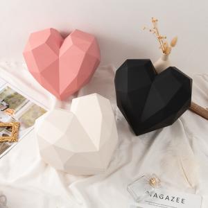 Custom 3D Heart Rigid Gift Box with Recyclable Paperboard