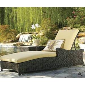 Hand-Woven Rattan Sun Lounger , Outdoor Garden Lounge Chair