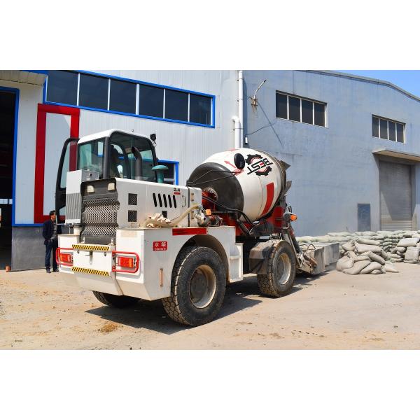 Yuchai Engine Automatic Feeding Mobile Cement Mixer Trucks With 2 Cubic Meter