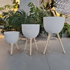 China Rustic Fiber Clay Planter Waterproof With Drainage Holes on sale