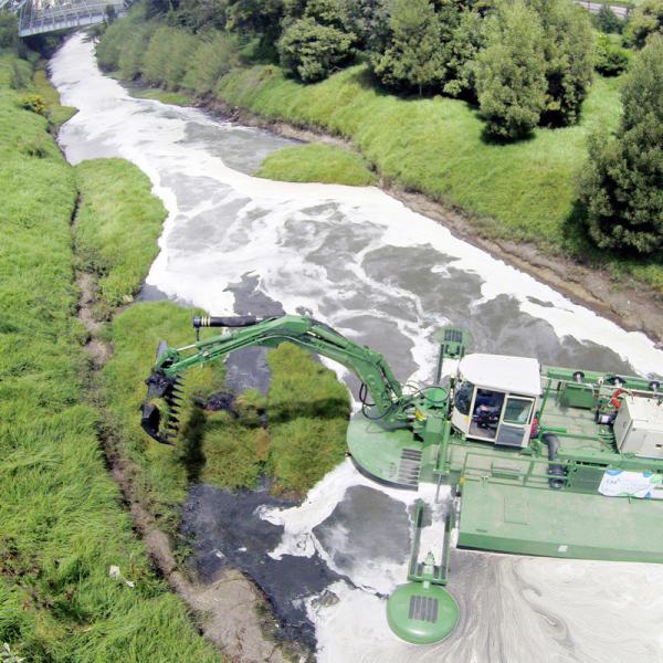 Diesel Engine Power Hydraulic Amphibious Sand Dredger