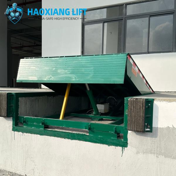 Hydraulic Dock Ramp Blue - High-Strength 8T-20T - Customizable Height No Pit