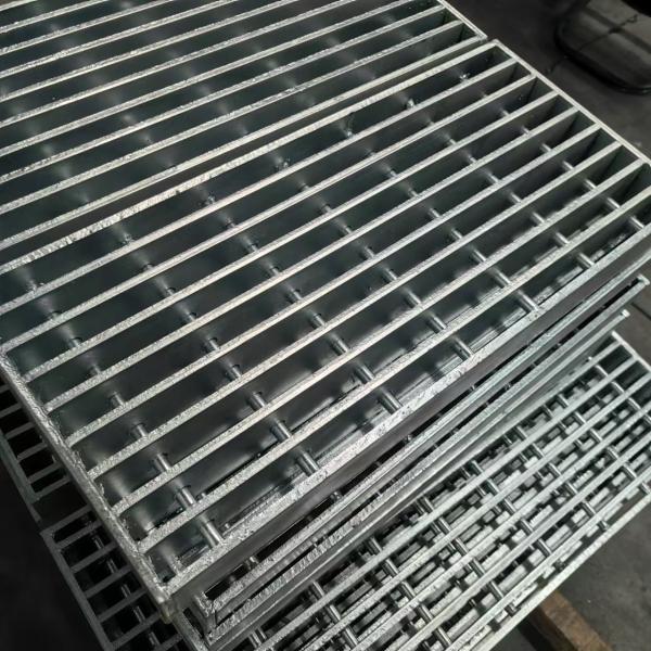 Buy Hot Dip Galvanized Steel Grating with 3mm Cross Bar at wholesale prices