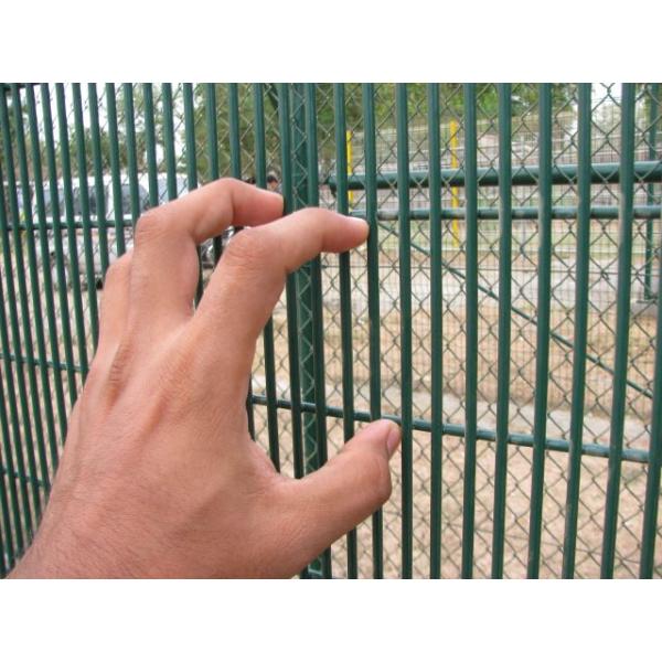 Securifor 358 wholesale barbed wire on top for Ultra 358 mesh security fencing(China manufacture)