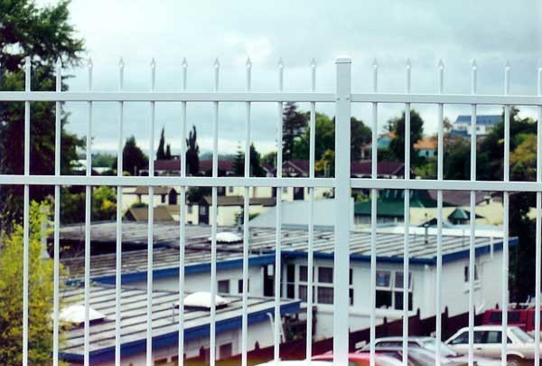 Strong Powder Coated Steel Tubular Fencing Civil Infrastructure 2.2m