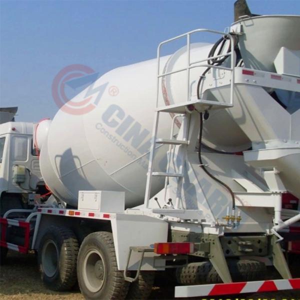Sinotruk HOWO 6*4 Ready Mix Concrete Truck 5 Cubic Meters For Construction