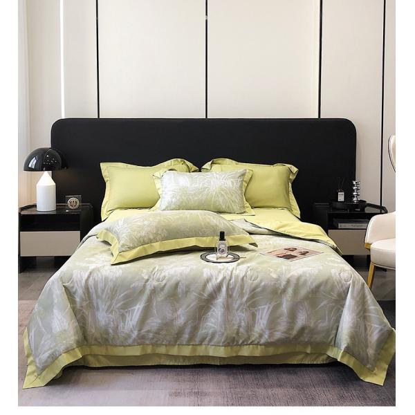 European Skin-Friendly Printing Summer Quilt Set of Four in Smooth Ice Silk Gift Quilt