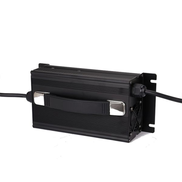 Customized C1200 Fast Charging Charger 84V 10A For Golf Cart Electric Forklift