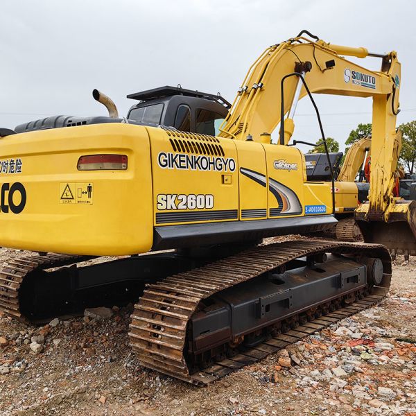 Yellow SK260 Used Kobelco Excavators 1.3m3 Bucket Capacity 131kw Rated Power