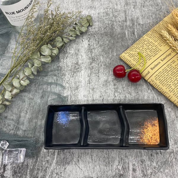 7.1'' Black Divided Melamine Soy Sauce Dish 3 Compartment Galaxy Pattern