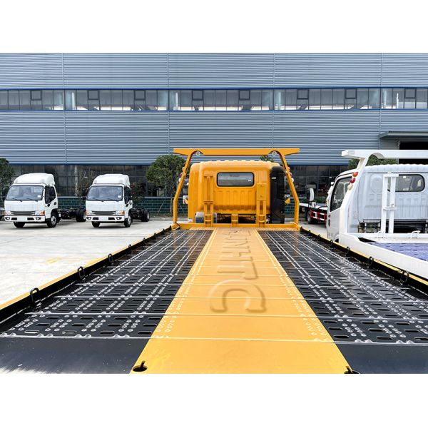 HOWO 4x2 5-10TON Light Duty Commercial Trucks Flatbed Cargo Wrecker Truck