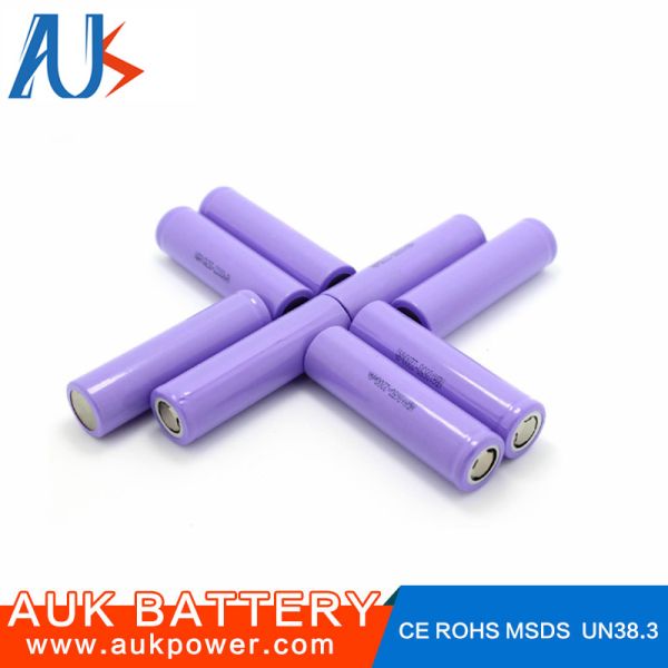 3.7V 2600mAh 18650 Li Ion Battery Cells Used In Electric Cigarette Vaporizer