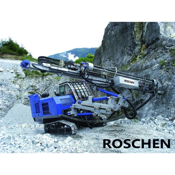 Full Hydraulic Multifunctional Crawler Water Drilling Machine With Down Hole