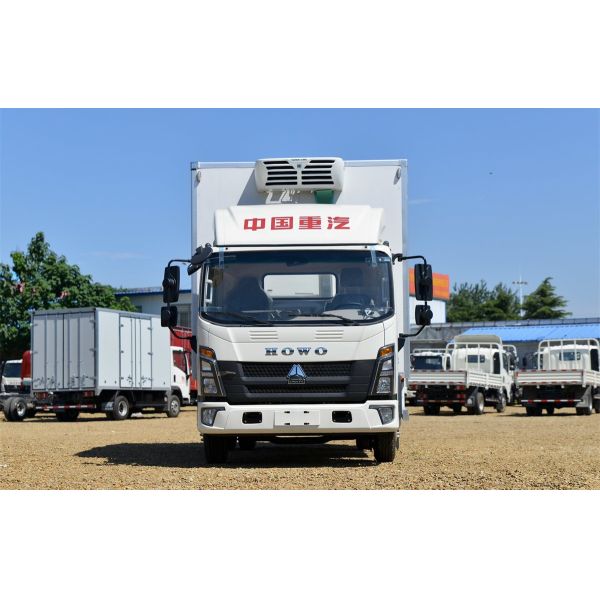 SINOTRUK HOWO Commander 160 Horsepower 4X2 4.1 Meter Refrigerated Truck (National One to Six) (Green Leaf Refrigerated