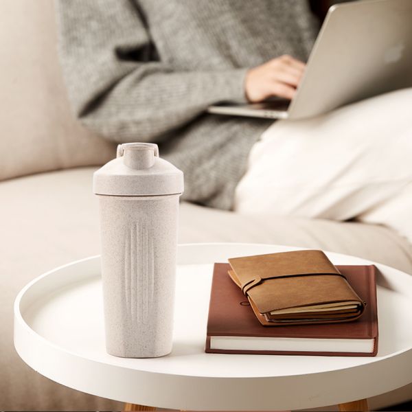 600ml Sports Environmental Protection Material Wheat Shaker Bottles Protien Shaker Bottles