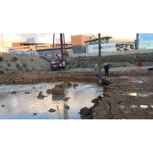 188kN 75kw Vibroflot Equipment To Vibration Compaction Foundation Treatment