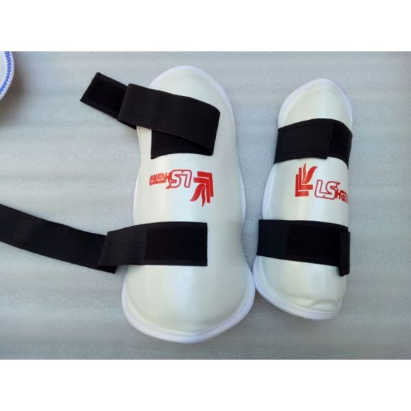 Buy Leather Head Guards , karate, Martial Arts , Boxing , MMA , Sparring gear at wholesale prices