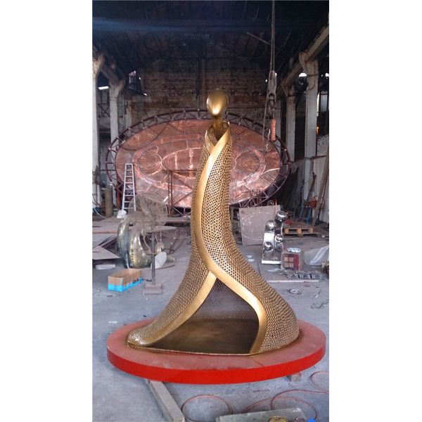 Nut Iron Outdoor Abstract Sculpture Portrait Modern Garden Ornaments Decoration