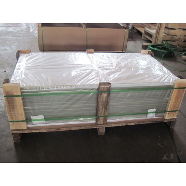 3.2mm 4mm 12mm Low Iron Glass Tempered Textured Low Iron OEM