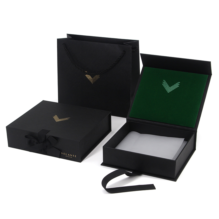 Large Empty Luxury Gift Folding Paper Packaging Box Magnet Closure