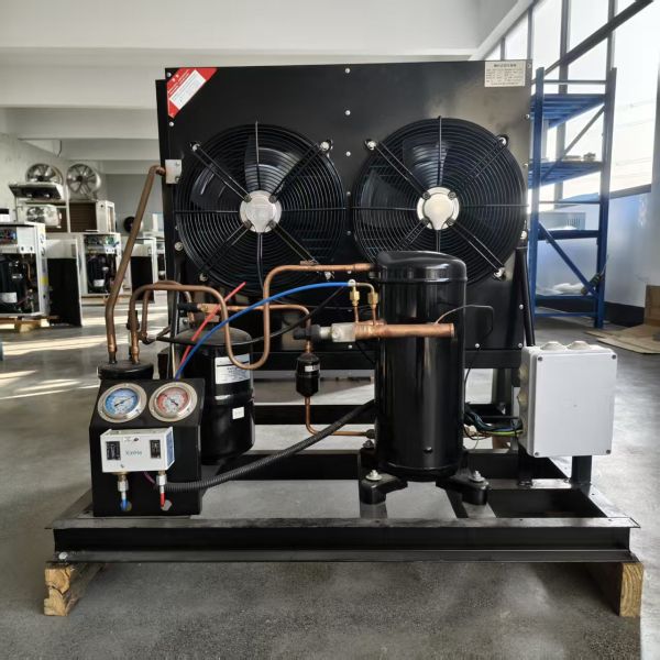 The Refrigeration Compartment Uses Semi-hermetic Scroll Compressors and Piston Refrigeration Condensing Units