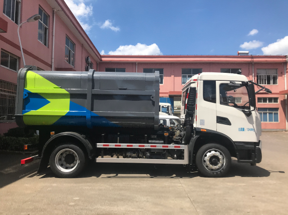 Diesel 17m3 10.5ton Detachable Garbage Truck Refuse Collection Hooklift Truck