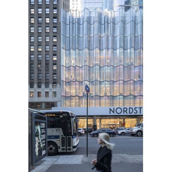 Buy ASTM C1464 Curved Glass Curtain Walls 6106 Toughened Glass Wall at wholesale prices