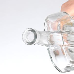 500ml 750ml Guitar Shape XO Vodka Glass Bottle for Beverage Industrial at