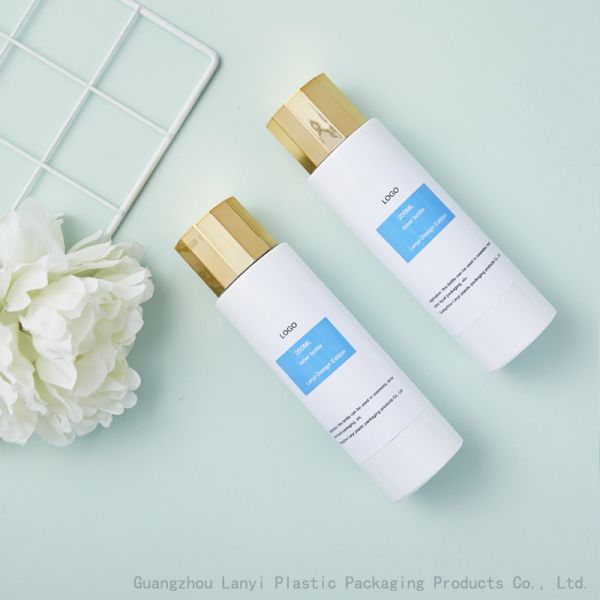 Buy White Cylinder 8.45oz 250ml Plastic Lotion Spray Bottle at wholesale prices