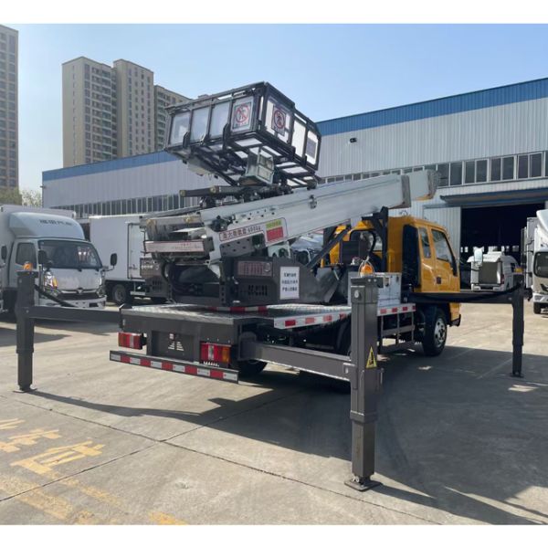 JMC Truck 4x2 36 Meters Ladder Truck With 4 Hydraulic Leg for High Altitude Operation