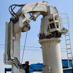 China 4T 14M Knuckle And Foldable Boom Marine Crane on sale