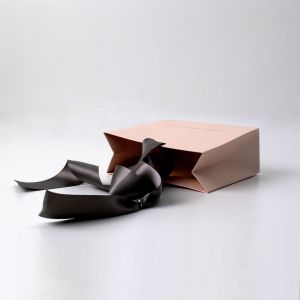 Custom Printed Logo Luxury Gift Paper Bag with Your Own Logo Gravure Printing