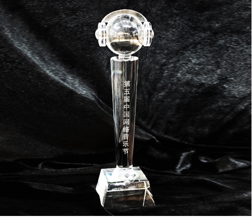 Buy Top Grade  Crystal Trophy at wholesale prices