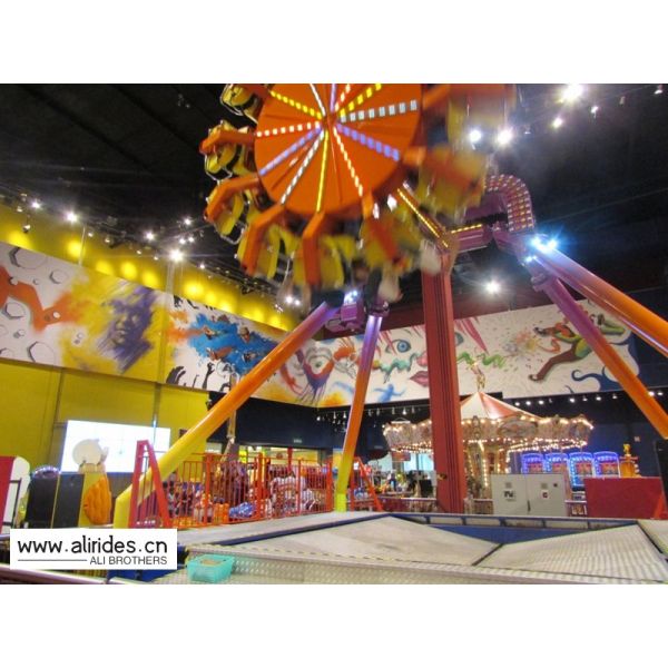 Upper Transmission Spinning Pendulum Ride , 12P Pendulum Rides Amusement Parks
