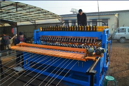 Buy CNC Control Reinforcing Mesh Welding Machine , Fully Automatic Welded Wire Mesh Machine at wholesale prices