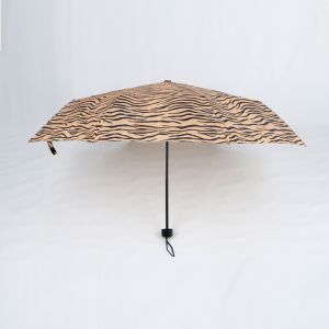 Ladies Windproof Three Fold Umbrella Black Metal Frame Customized Designs