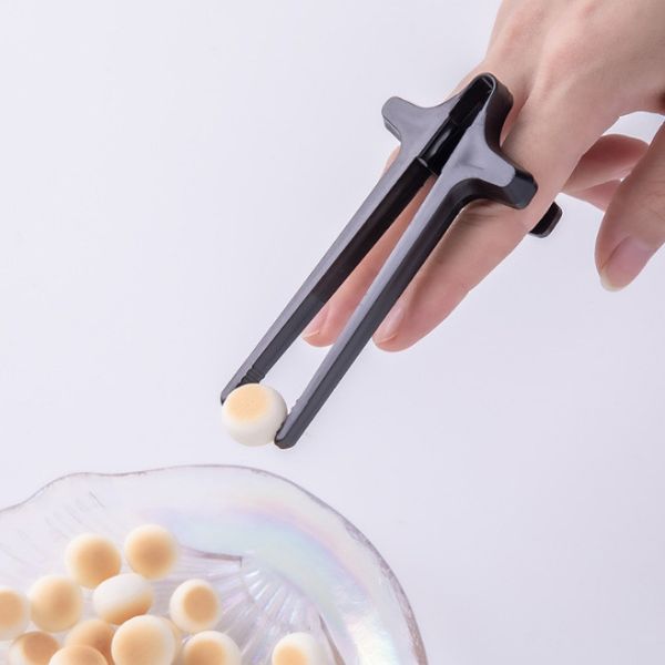 Buy Kitchen Finger Chopsticks For Gamers With Helper at wholesale prices