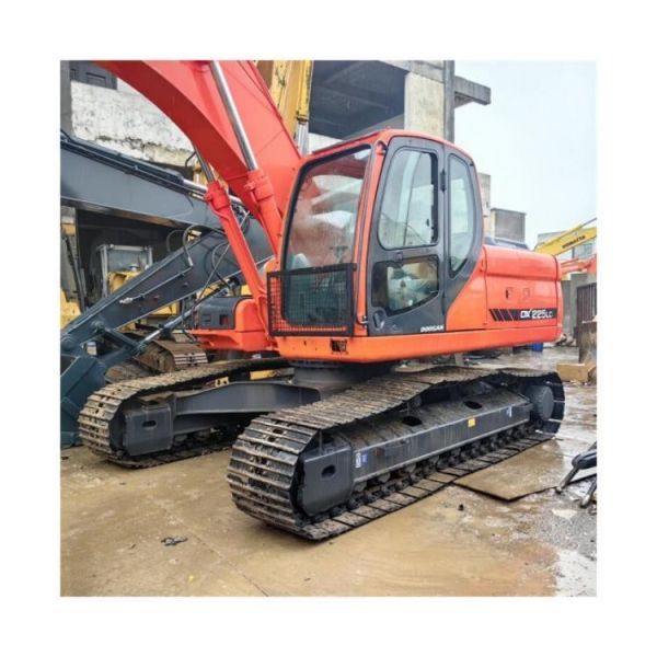 Buy Doosan DX225 Excavator With Original Hydraulic Pump And Many Automation Functions at wholesale prices