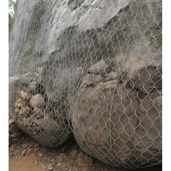 Material and Structure of TECCO Mesh