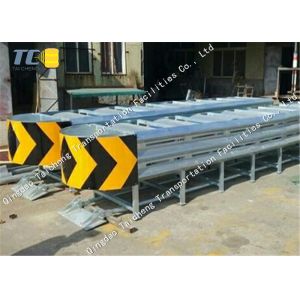 Powder Coated Quadguard Crash Cushion Good Nighttime Reflective Performance