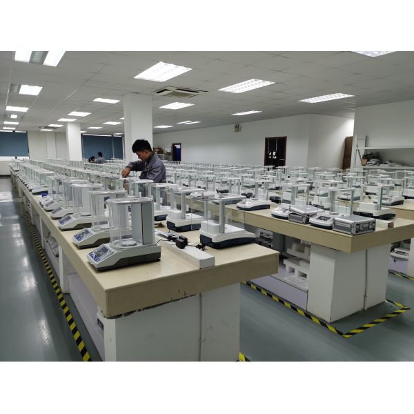 PEAK Instruments 6.5 inch LCD Water Sodium Ion Meter with User-Friendly Design