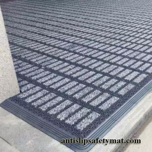 20CM*20CM Interlock Modular Anti Slip Safety Mat Outdoor Entrance Matting 16MM