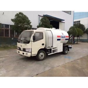 2.5MT Bobtail Propane Truck , Dongfeng 4X2 Small Cylinder Filling Fuel Bowser
