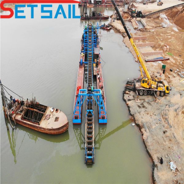 China Bucket Sand Mud Dredger with Gold Diamond Machine
