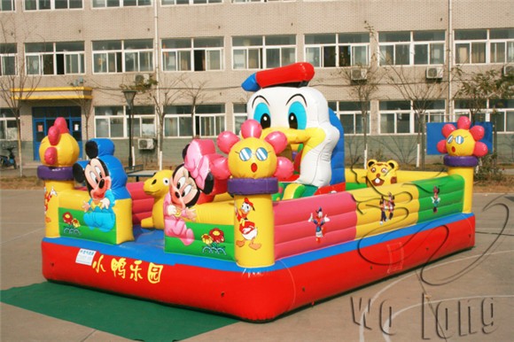 new Vivid Commercial donald duck inflatable castle
