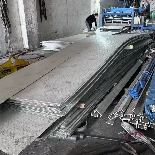 304 316L Stainless Steel Floor Plate 2.0mm 2.5mm 3.0mm 4.0mm 5.0mm 6.0mm 8.0mm