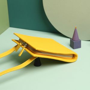 Yellow 17*5*14cm Genuine Leather Shoulder Bags With Lock