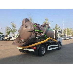 Dongfeng 4X2 Small Waste Water Tank Sewage Suction Truck