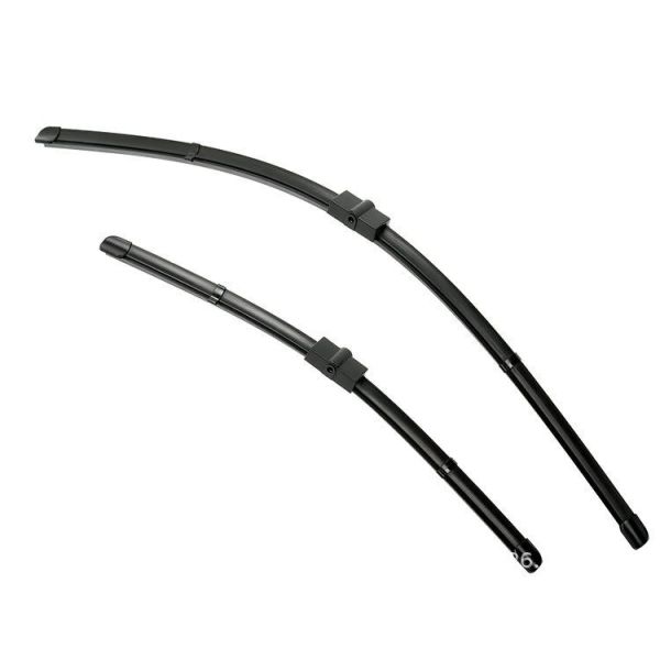 Buy Multifunction Metal Windscreen Wiper Blades For Vehicle Aerodynamic Design at wholesale prices