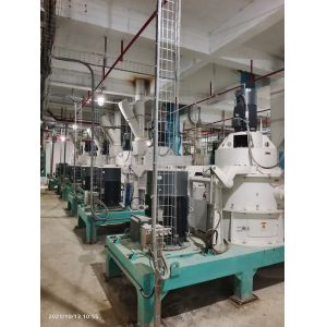 L110 Ultra Fine Feed Grinding Machine 2.5-5t/H For Feed Processing Crushing